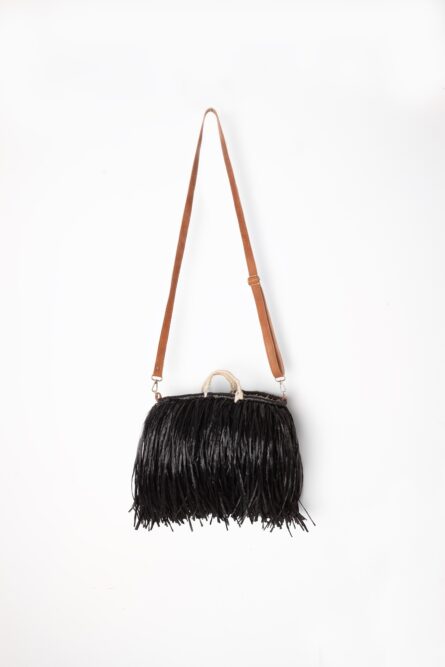 Petit straw bag black with leather handles