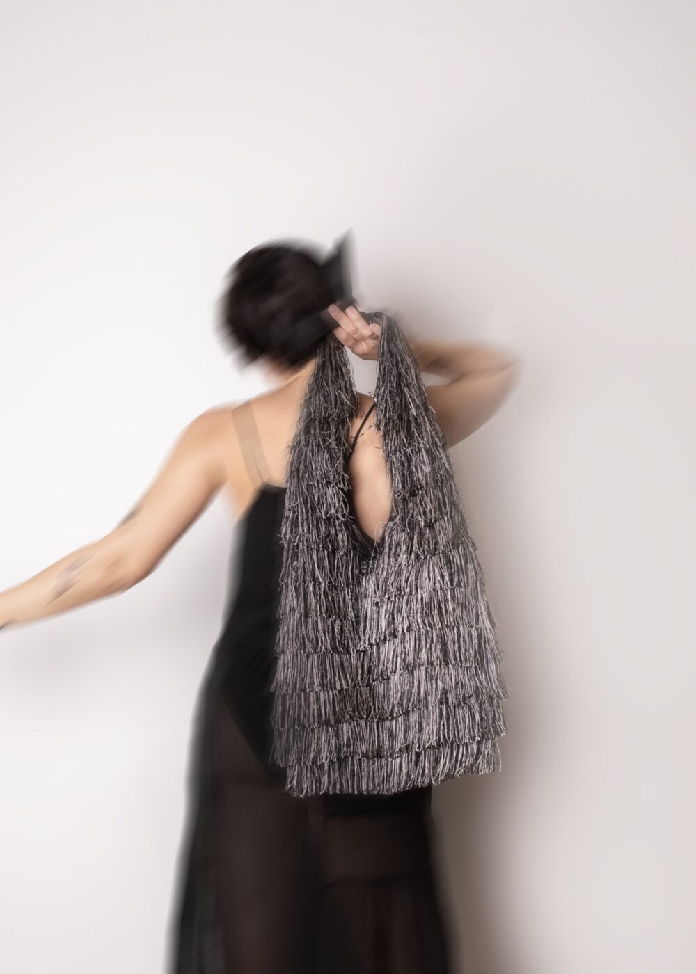 Silver bag fully covered with fringes - Image 2