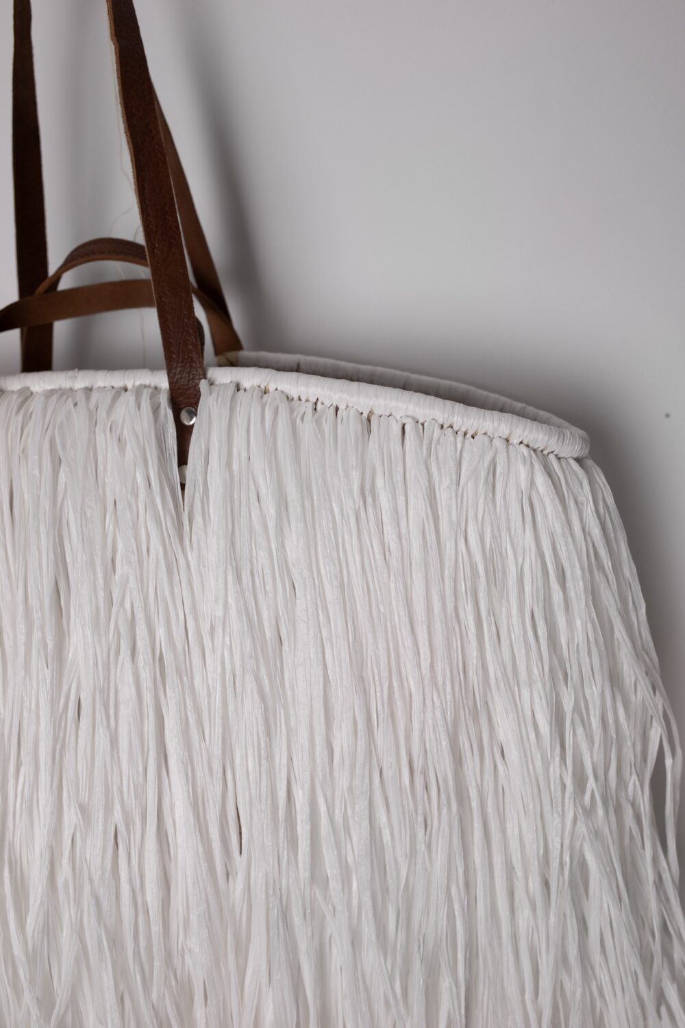 Grand Straw Shoulder bag white with leather handles - Image 9