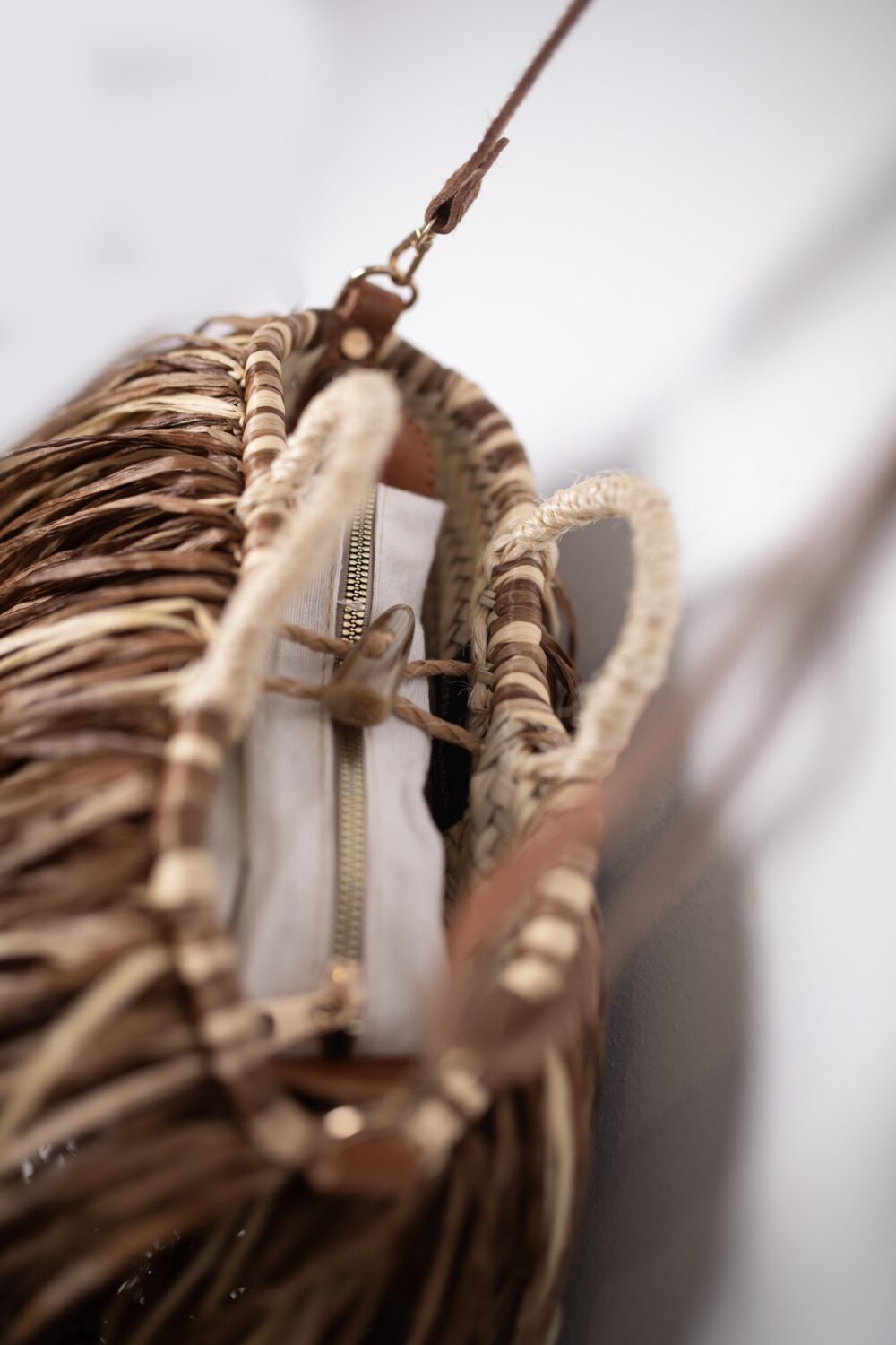 Petit straw bag multi beige with leather handles - Image 7