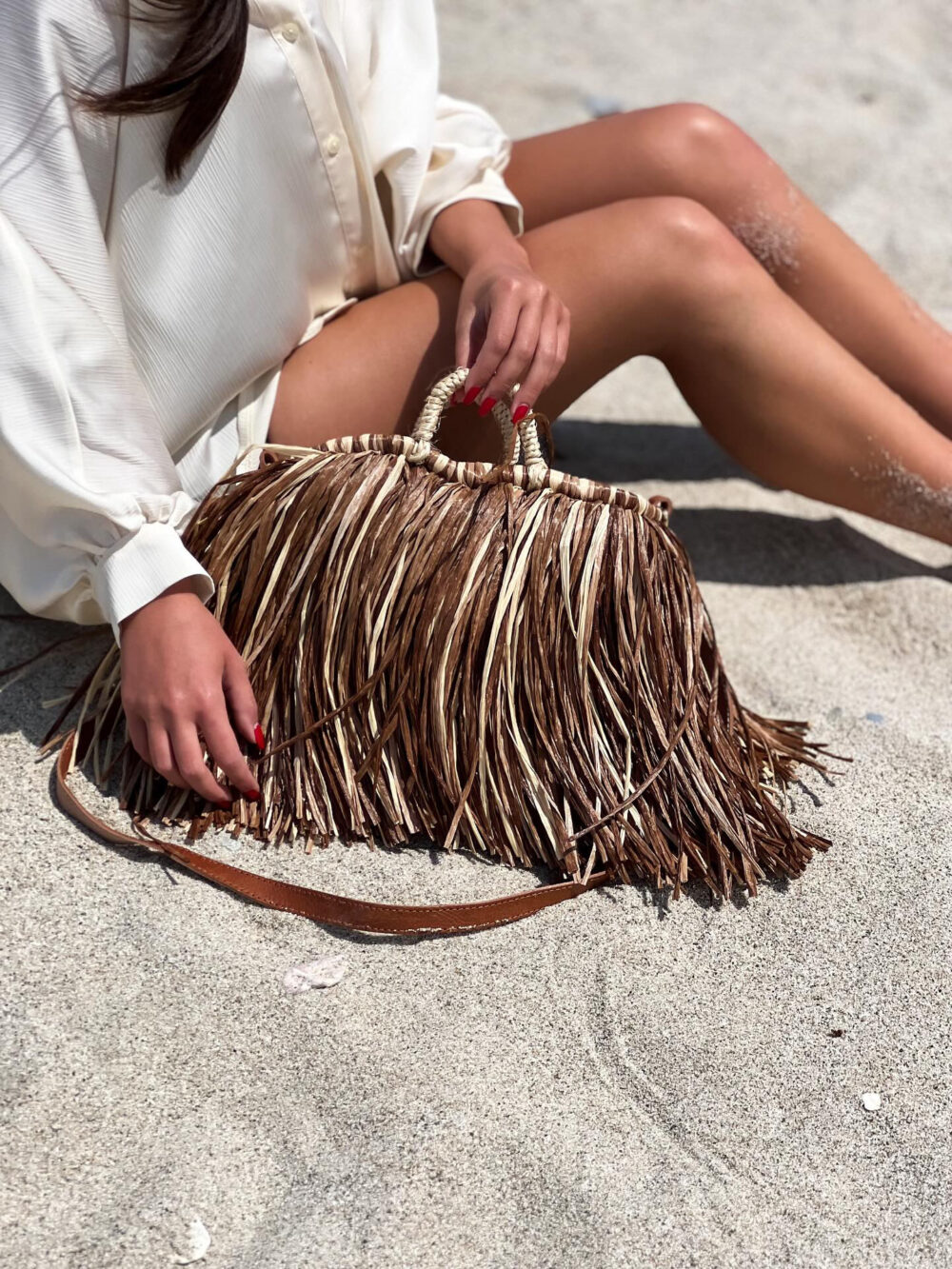Petit straw bag multi beige with leather handles - Image 4