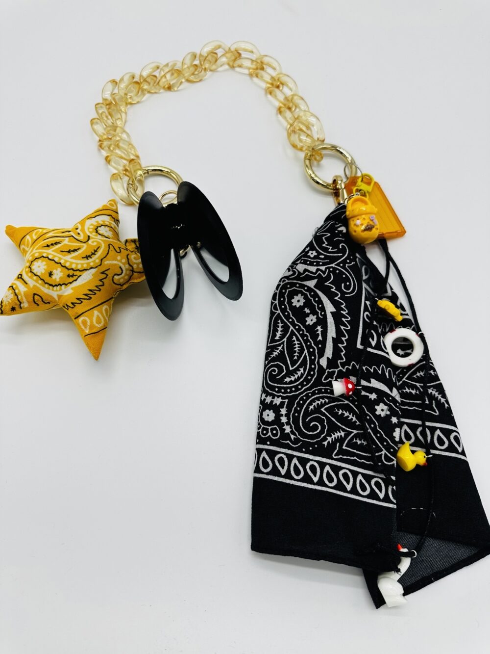 Bandana Yellow Charm - Image 4