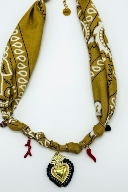 Bandana Necklace Beige edition